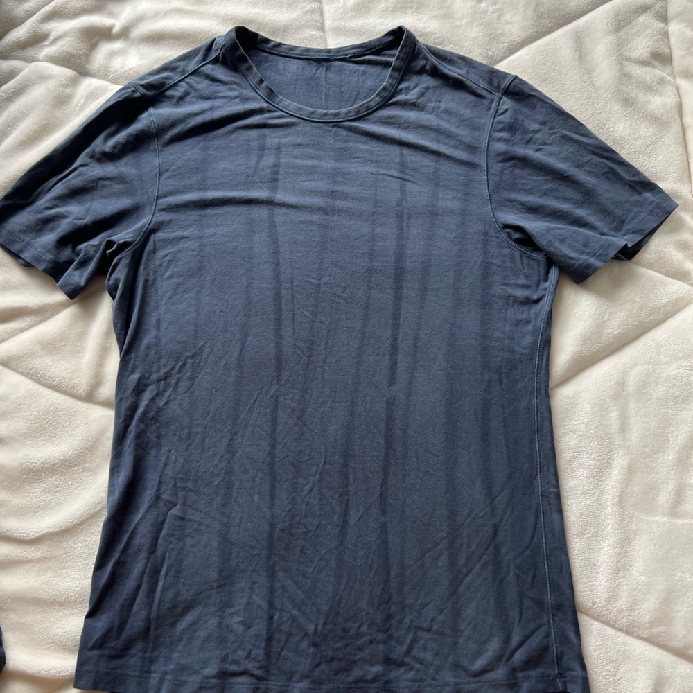 Men’s Lululemon shirt, XS